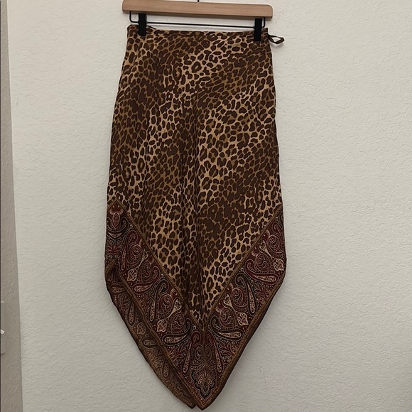 GAP Dresses & Skirts - GAP silk handkerchief leopard / paisley skirt size 2